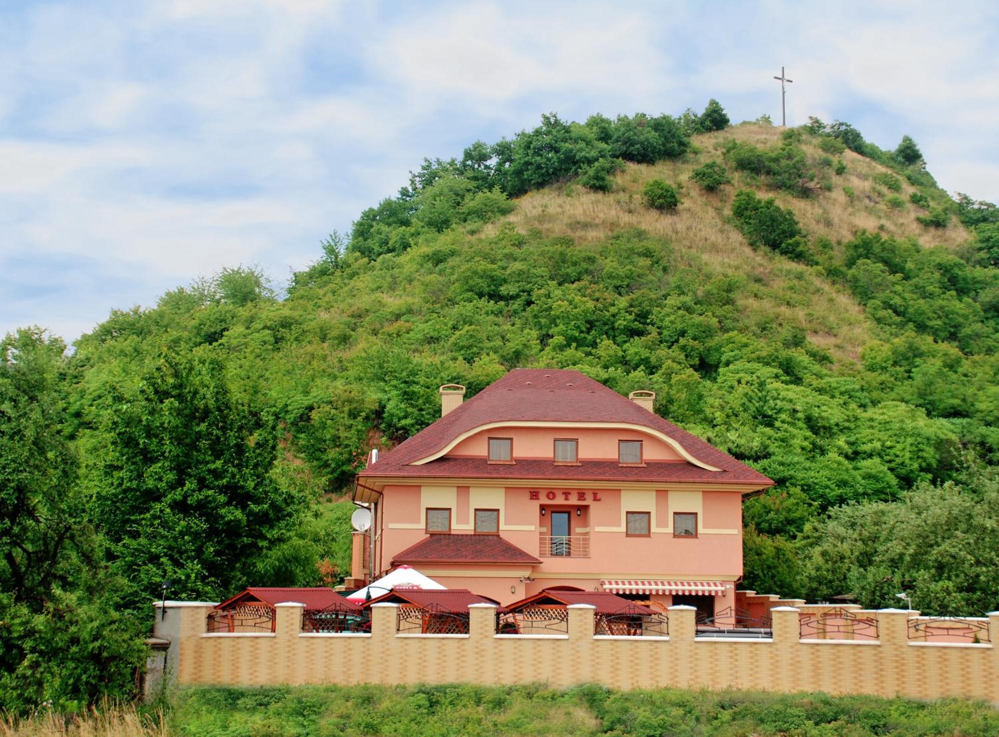 Hotel Magnat Mukácheve Exterior foto